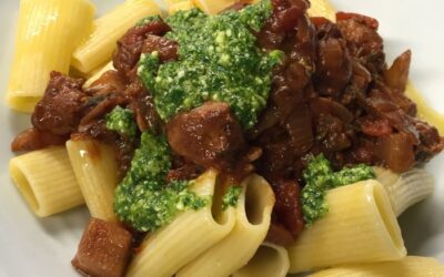 Rigatoni, sauce aux saucisses au fenouil